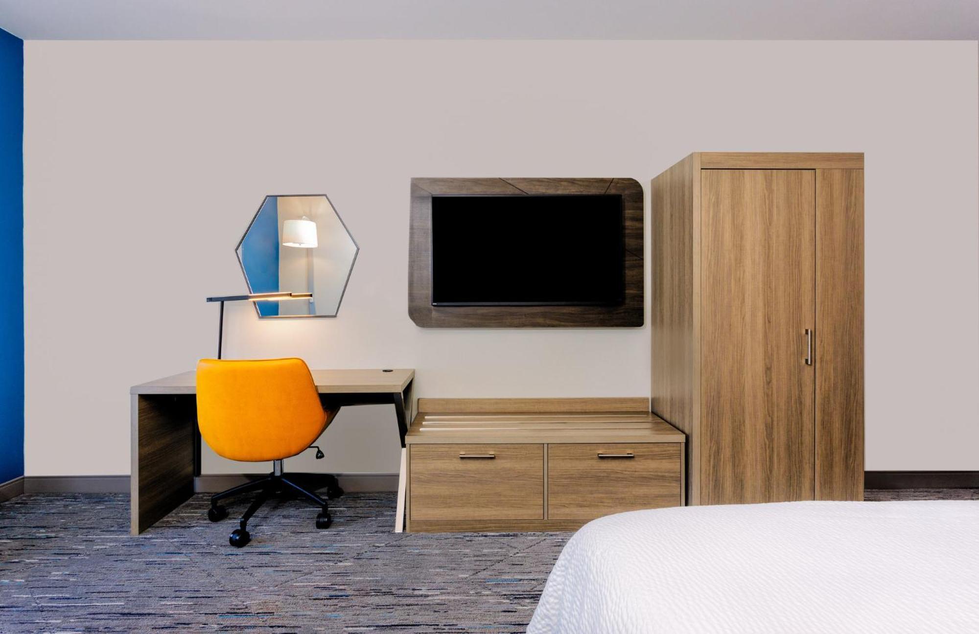 Holiday Inn Express & Suites Tampa Stadium - Airport Area By Ihg Exterior foto